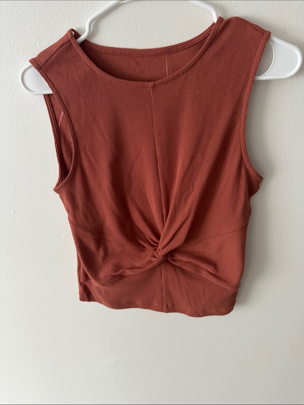 Twist-Front Sleeveless Tank Top - Rust
